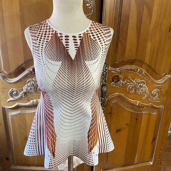 Clover Canyon neoprene top - Picture 2 of 9